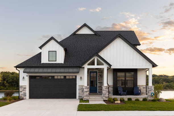 Best Commercial Roofing Services  in Staunton, IL